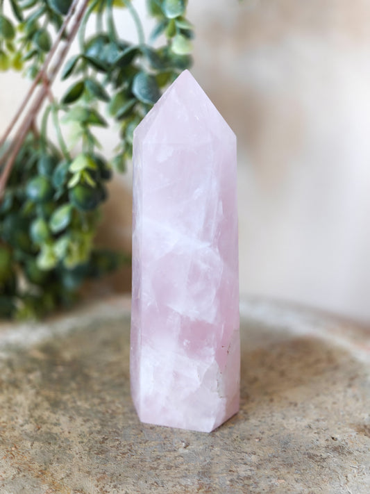 Ruusukvartsi torni 18cm